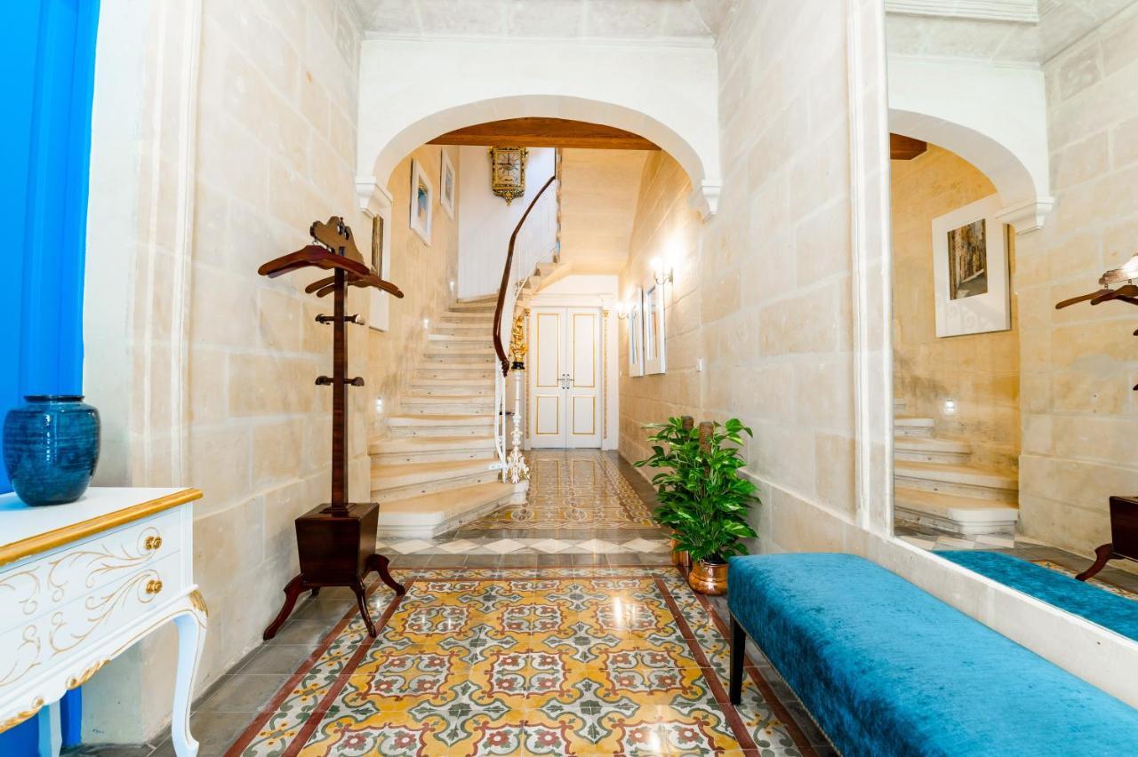 Monreal Boutique Townhouse - R024Rm5 호텔 파올라 외부 사진